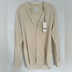 Zara Men’s New with Tags long sleeve relaxed fit button up. Beige tan casual